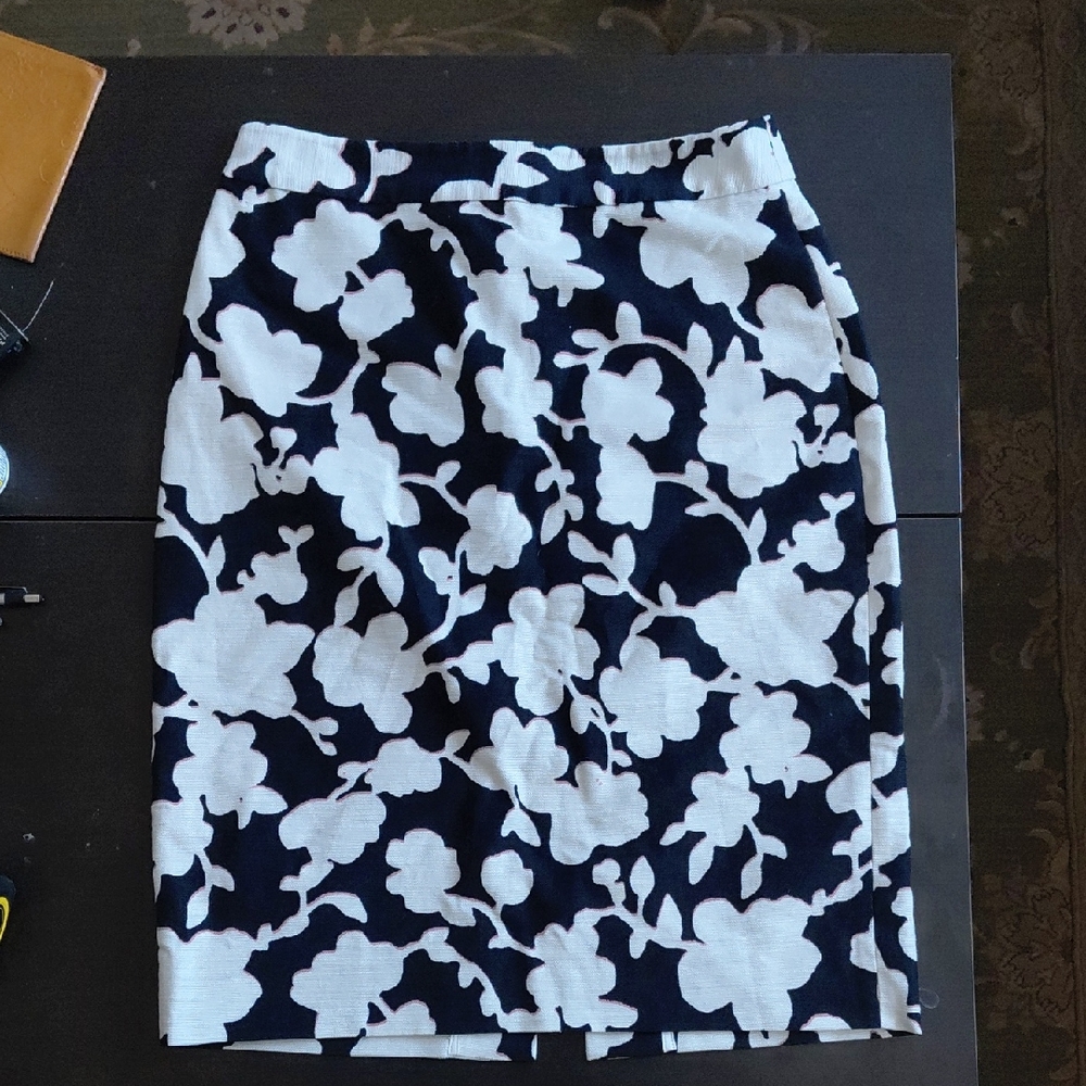 Kate Spade Black and White Floral Pencil Skirt